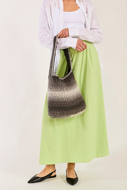 10847 No Slouch Shoulder Bag by Sirdar