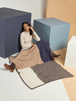 Juxtaposition by Universal Yarn Design Team