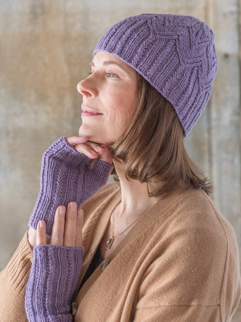 Keats Hat & Mitts by Alison Green
