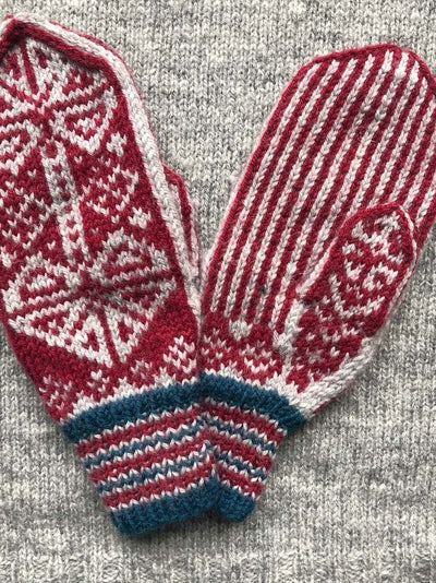 Lykke Mittens by Arne & Carlos