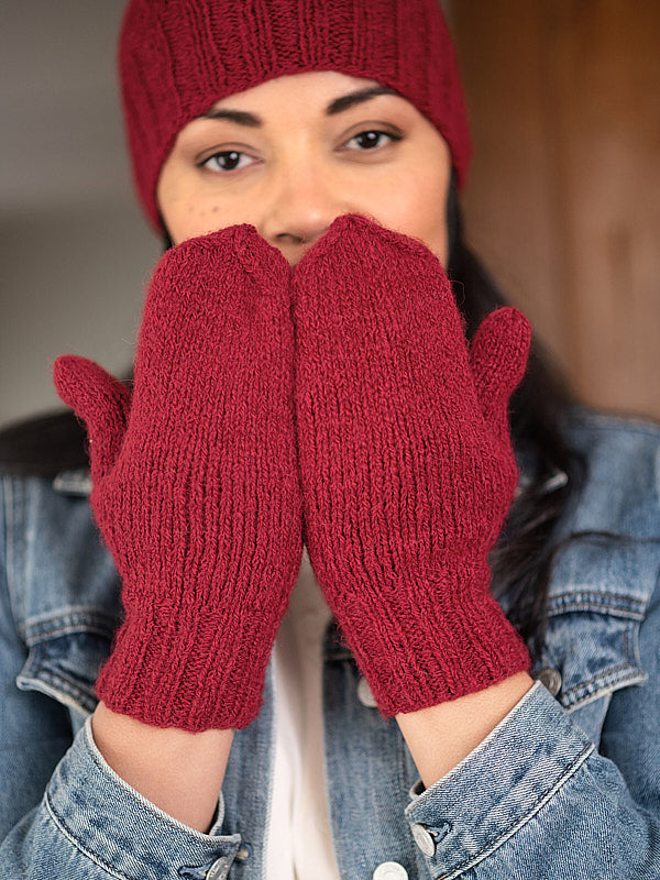 Maitake Hat and Mittens by Åsa Buchta
