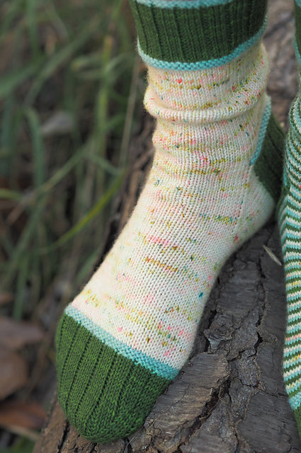 Mix & Mingle by Plucky Knitter Design