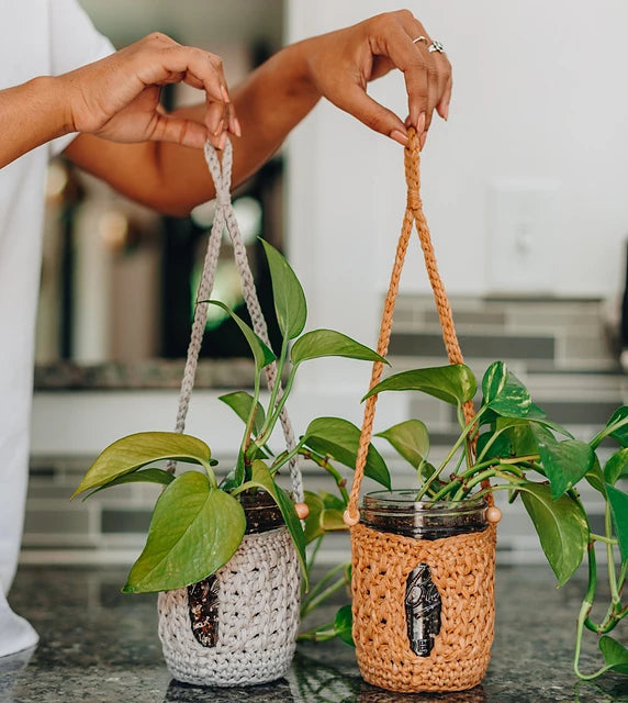 The Tunisian Crochet Handbook: A Beginner's Guide by Toni Lipsey