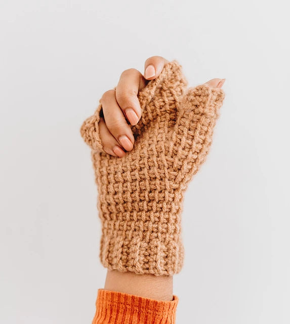 The Tunisian Crochet Handbook: A Beginner's Guide by Toni Lipsey