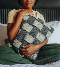 The Tunisian Crochet Handbook: A Beginner's Guide by Toni Lipsey