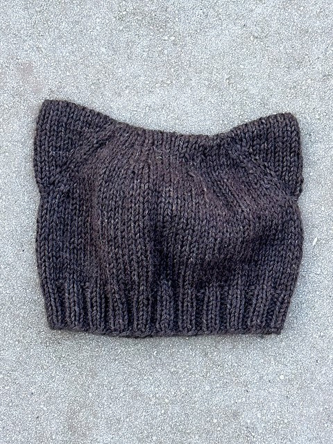 Olives Cat Beanie by Pernille Larsen