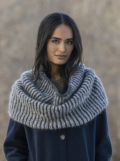 Castle Rock Cowl by Mary Pranica