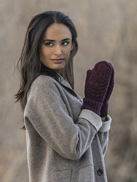 Jamesville Mitts by Claudia Barbo