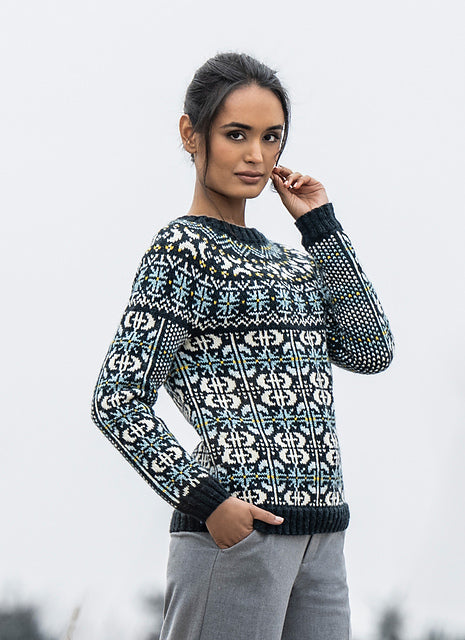 L'etoile Du Nord Sweater by Mary Pranica