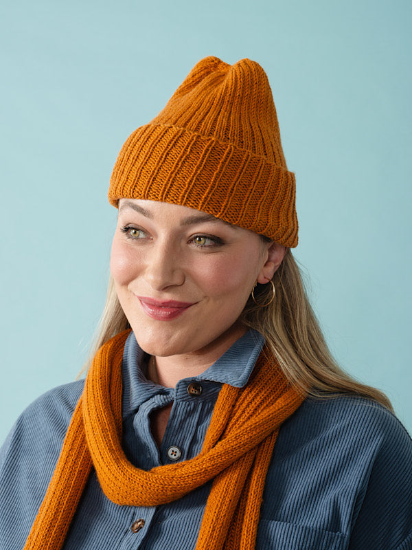 Petunia Scarf and Hat by Mel Kennelly