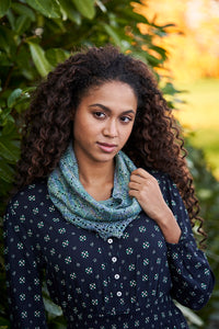 Promenada Street Cowl by Susana Lobos Garcia