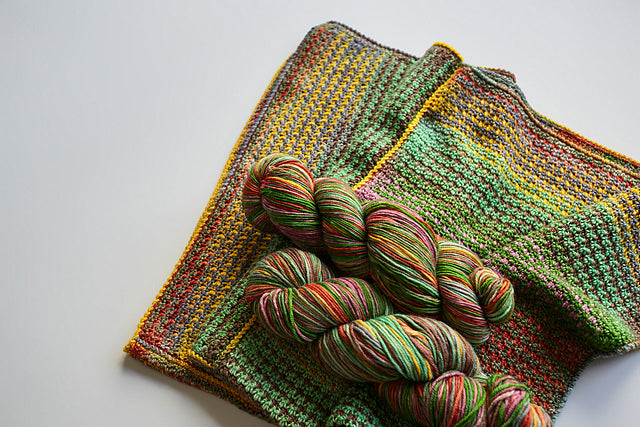 Puppytooth Blanket by Nina Holubcova