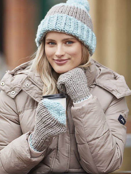 Striped Mittens by Tiam Safari