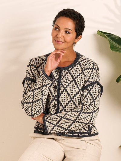 Swan by Lisa Richardson