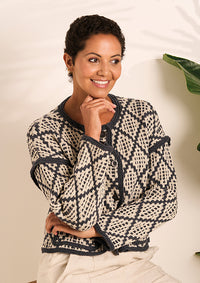 Swan by Lisa Richardson