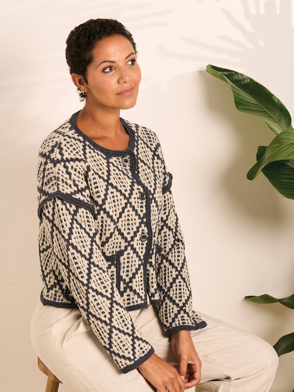 Swan by Lisa Richardson