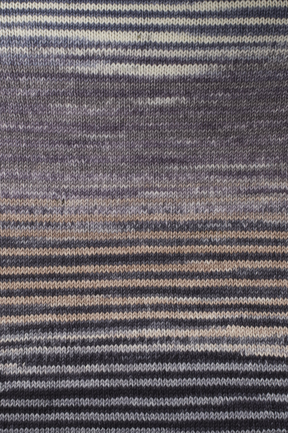 Urth Yarns Uneek DK 6033 swatch