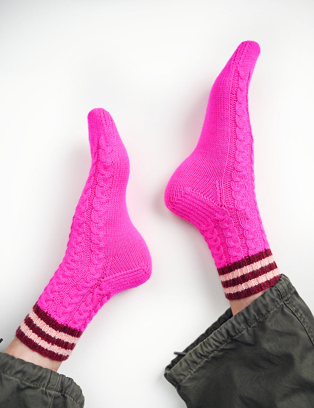The Sock Obsession: Supercool Socks to Knit and Show Off by Summer Lee