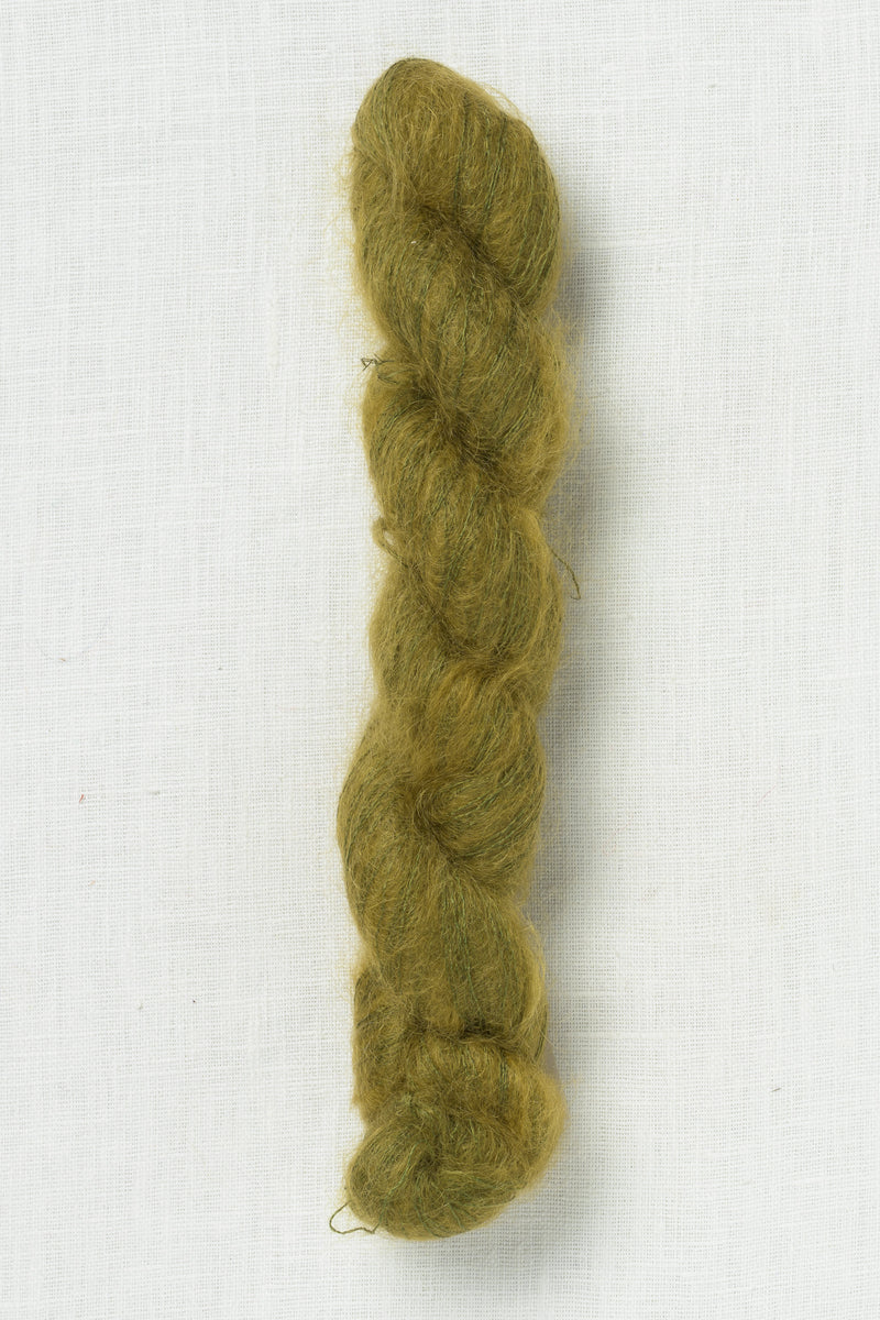 Urth Yarns Bonmoher Tempest