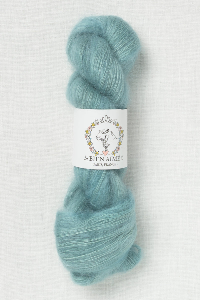 La Bien Aimee Soyeux Hegelia