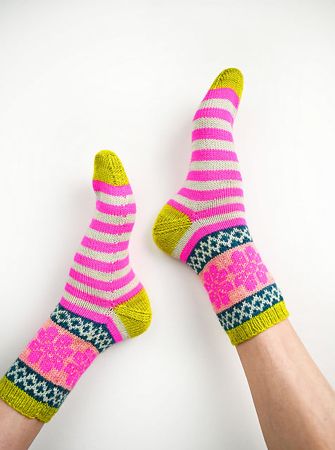 The Sock Obsession: Supercool Socks to Knit and Show Off by Summer Lee
