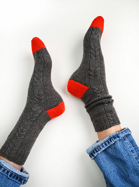 The Sock Obsession: Supercool Socks to Knit and Show Off by Summer Lee