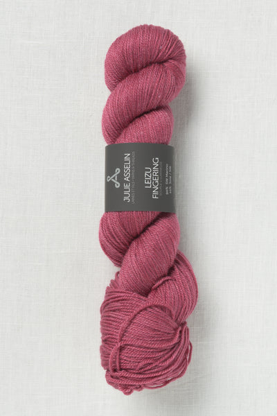 Julie Asselin Leizu Fingering Adélaïde