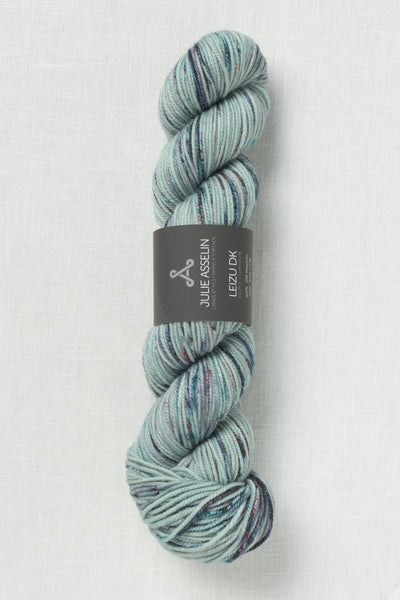 Julie Asselin Leizu Fingering Folk