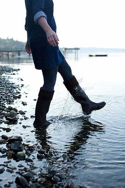 Cozy Boot Cuffs by Churchmouse Yarns and Teas