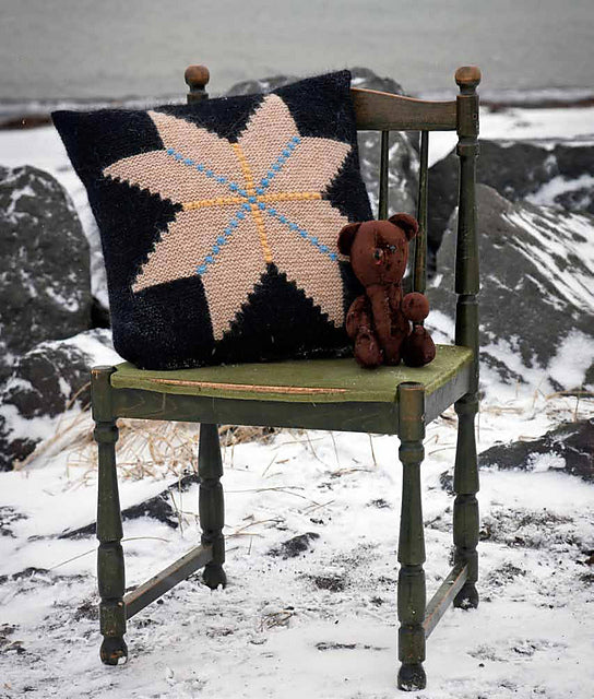 Icelandic Handknits by Hélène Magnússon