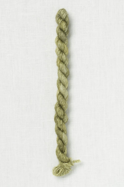 Madelinetosh Unicorn Tails Venti Dragon Mocha / Solid