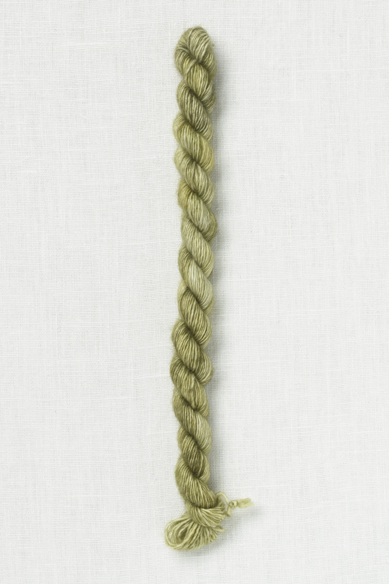 Madelinetosh Unicorn Tails Venti Dragon Mocha / Solid