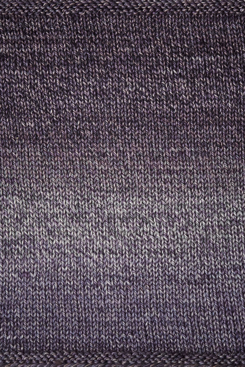 Urth Yarns Spiral Grain Light Worsted Ficus swatch