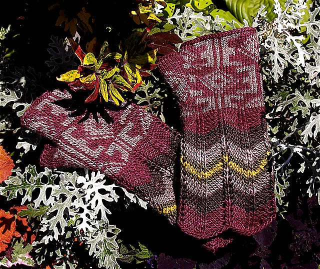 Peony Handwarmers by Nadia Severns