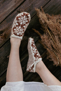 Lakeside Stitches: Gentle Knits from the North by Ronja Hakalehto