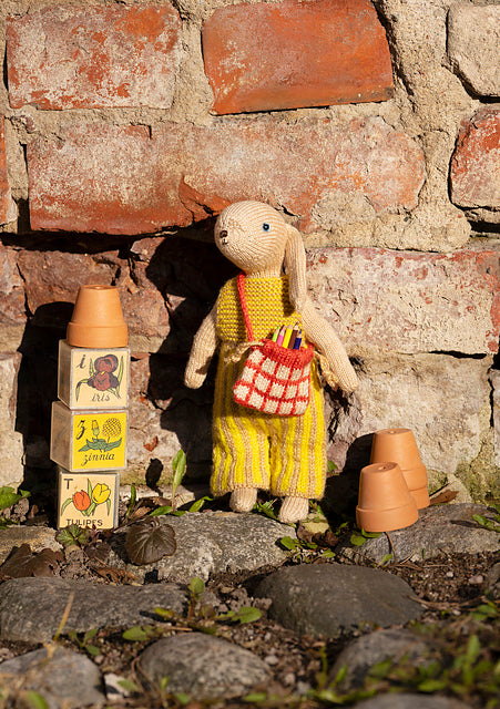 Laine Chez Myrtil: More Seamless Friends to Knit & Love by Cinthia Vallet
