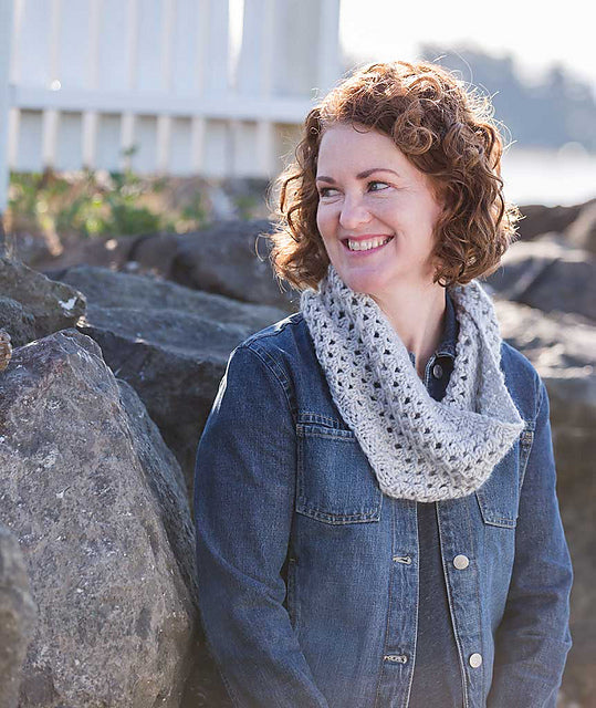 Over & Over Cowl & Infinity Loop by Churchmouse Yarns and Teas