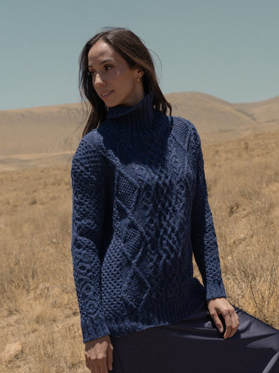 Perla Pullover by Laura Zukaite