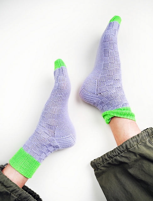 The Sock Obsession: Supercool Socks to Knit and Show Off by Summer Lee