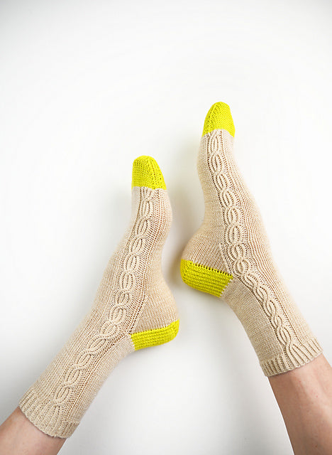 The Sock Obsession: Supercool Socks to Knit and Show Off by Summer Lee