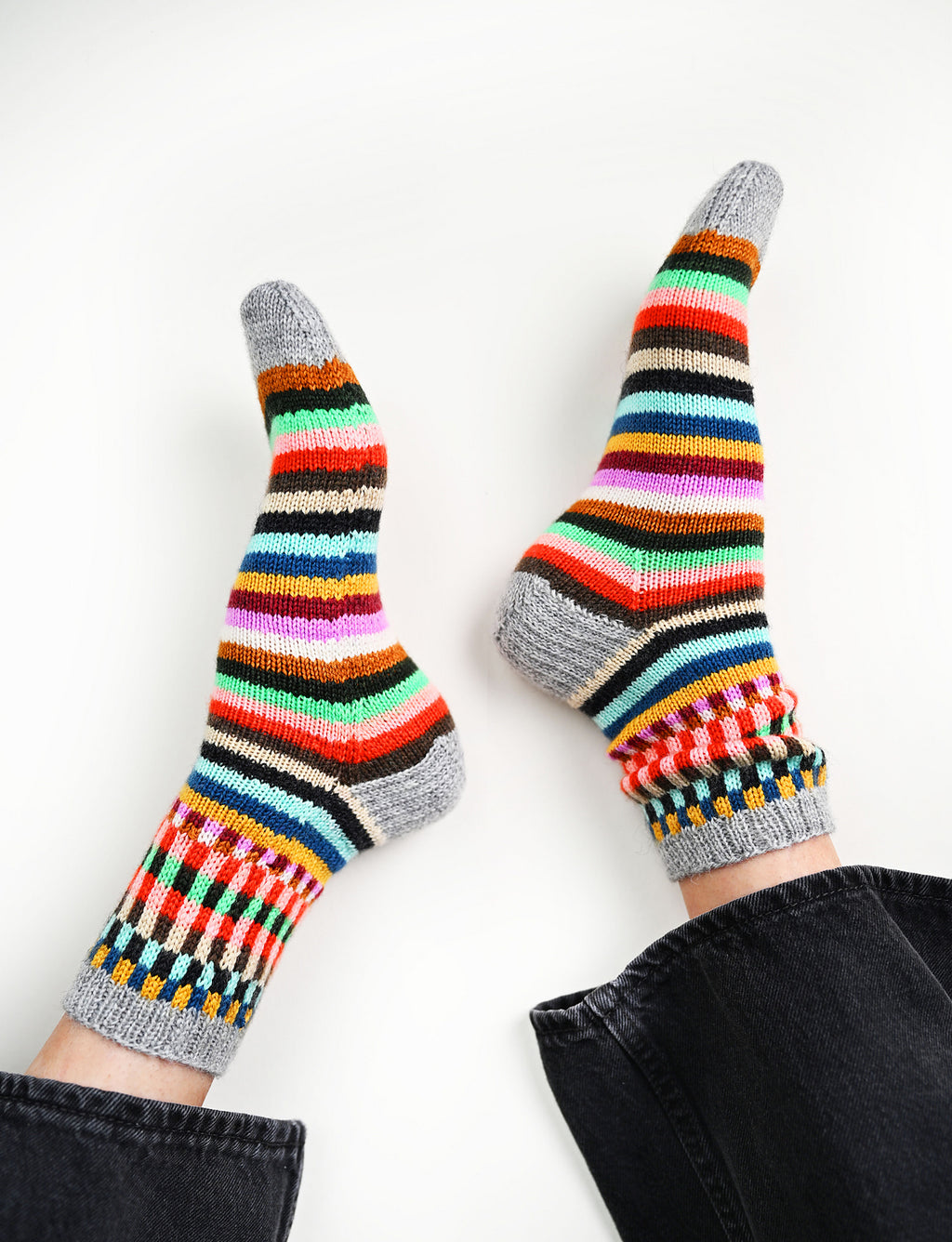 The Sock Obsession: Supercool Socks to Knit and Show Off by Summer Lee