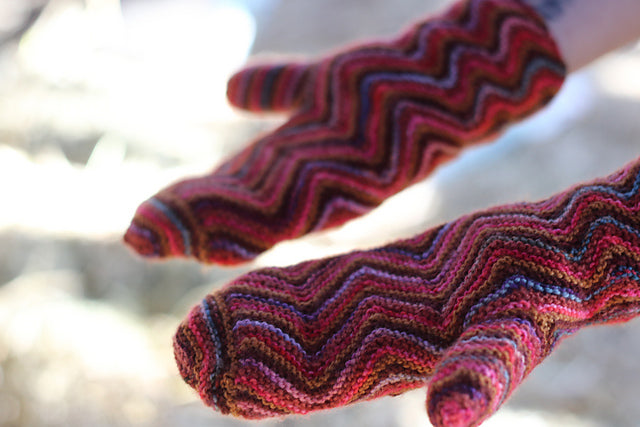 Zig Zag Mittens by Irina Poludnenko