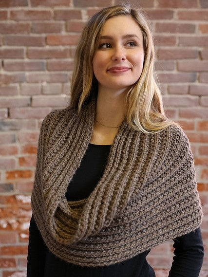 F924 Shoulder Warmer Cowl