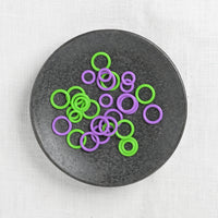 Clover Soft Stitch Ring Markers 30 ct. (20 large, 10 small)
