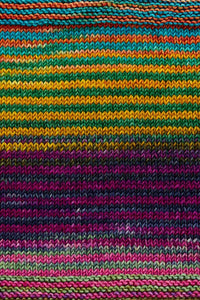 Urth Yarns Uneek Worsted 4010 swatch