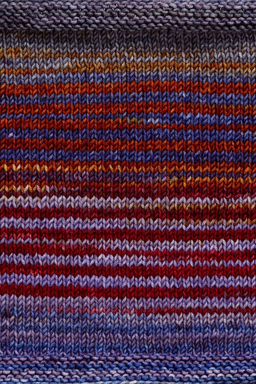 Urth Yarns Uneek Worsted 4017 swatch