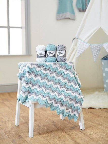 Knitted Chevron Baby Blanket