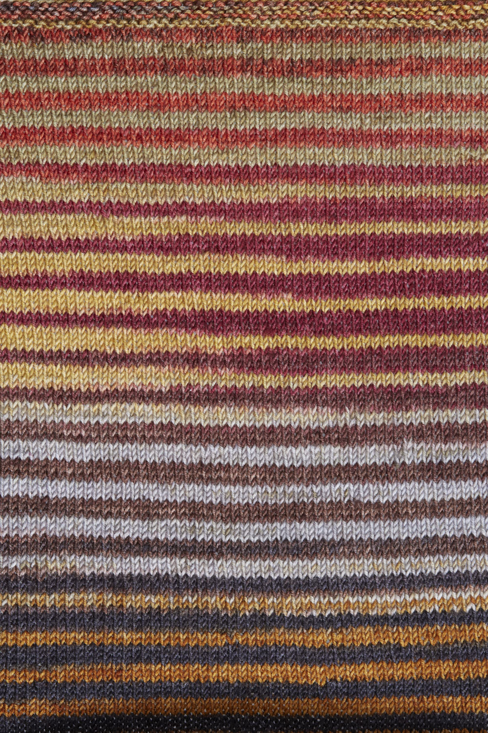 Urth Yarns Uneek Fingering 3032 swatch