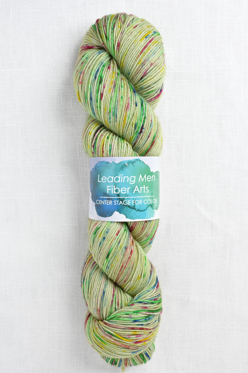 leading men show stopper oh christmas tree