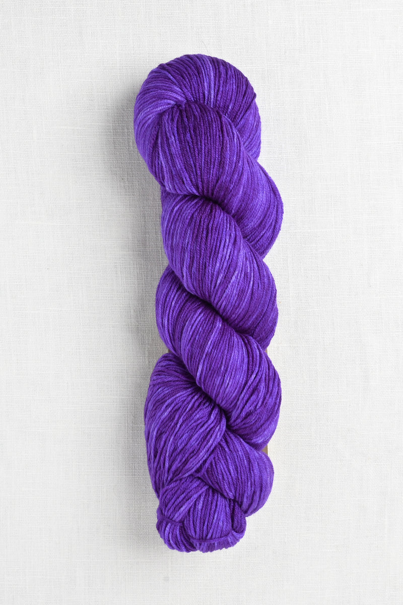 urth yarns monokrom fingering 3055